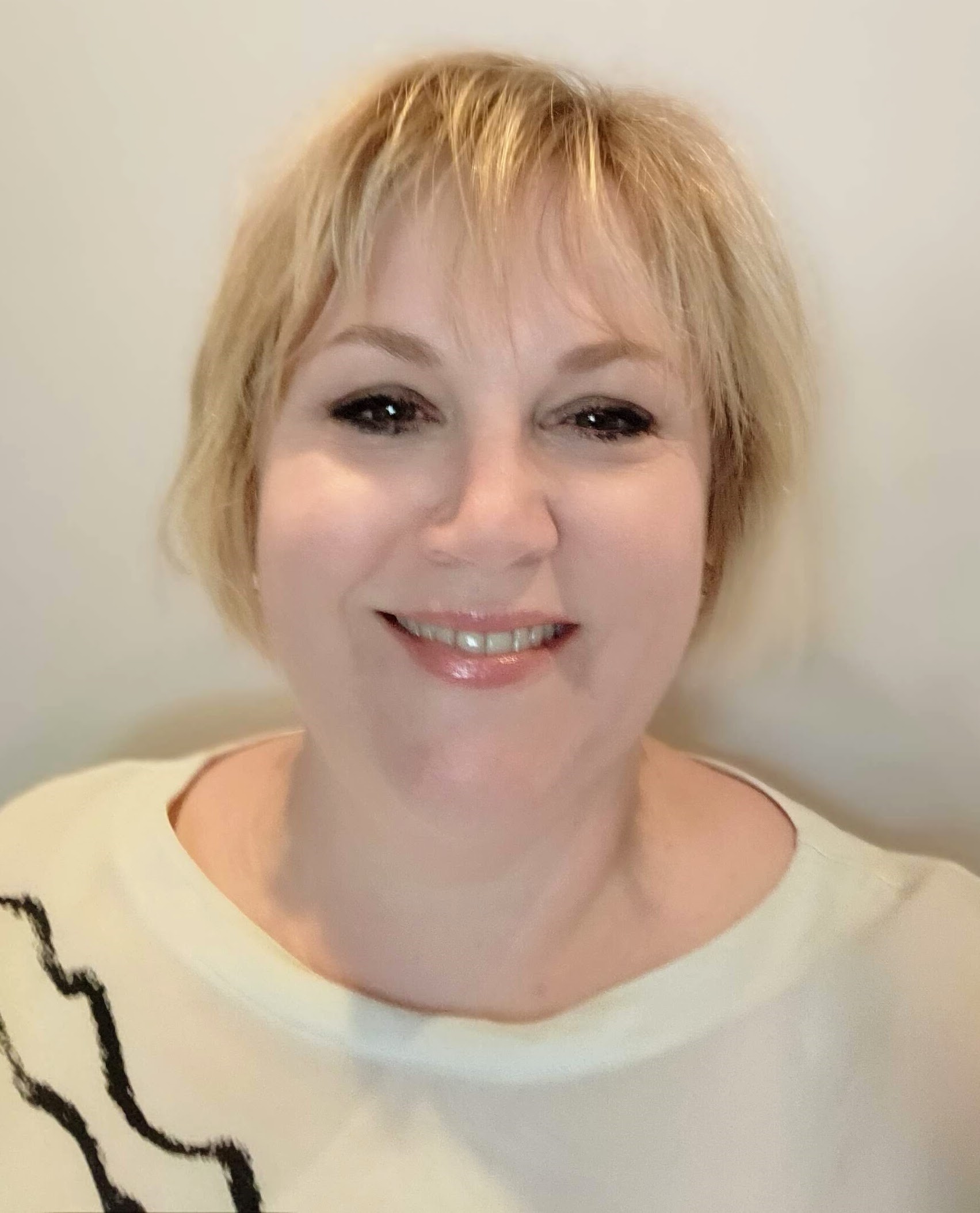 Emma Rowley_Photo.jpg